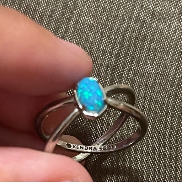 Kendra Scott Emilie Ring - Picture 1 of 2